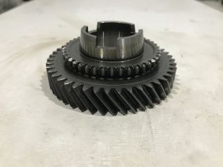 02T311261A  VOLKSWAGEN  2. VİTES DİŞLİSİ 43/22 DİŞ FVH