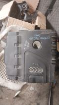 06J103925L Audi A4 1.8 tfsi Motor üst plastiği 