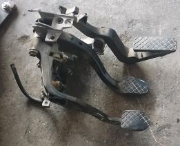 1996-2000 model Volkswagen Passat B5 1.8 manuel adr pedal seti çıkma orijinal