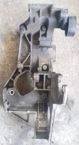 2000-2001 model Volkswagen Passat 1.9 tdı AGR 03890334R klima şarj braketi çıkma orijinal
