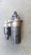 2004-2009 model Volkswagen Transporter T5 2.5 tdı 130 luk AXD kodlu motor 070129713F numaralı çıkma orijinal emme manifold