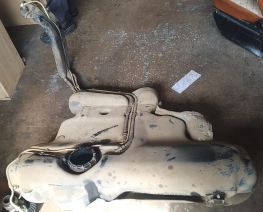 2005 model Seat Leon çıkma orjinal benzinli yakıt deposu