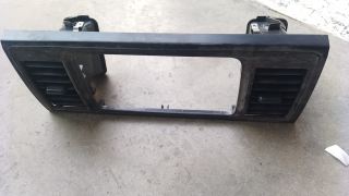 2017-2018 model Volkswagen Transporter T7 7E1857038/7E5857038A numaralı çıkma orta üfleme ızgaralı