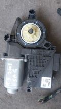 440774FR TRANSPORTER T5 2008 MODEL SAĞ TARAF CAM KRİKO MOTORU VE CAM KRİKO KARTI İKİLİ SOKET TEMİC MARKA