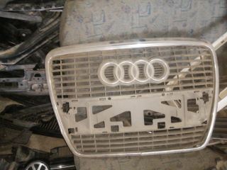 4F0 853 651 Audi S6 ön panjur