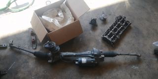 5Q0 910 143 C Vw Passat B8 çıkma orjinal direksiyon kutusu