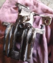 97-00 model Volkswagen Passat B5 1.8 sağ arka fren merkezi çıkma orijinal