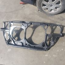 Audi A4 B5 1996 2001 radyatör ön paneli iç samarka İtalyan malı 8d0805594am