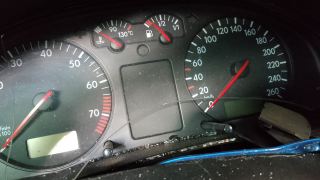 Passat 2000 model B5 gösterge saati
