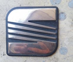 Seat İbiza bagaj arması çıkma orijinal 6k9853601