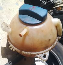 Seat Leon çıkma orjinal motor su bidonu