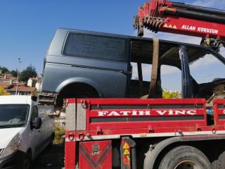 Transporter sağ arka çamurluk çıkma kazalı araçtan kesme 