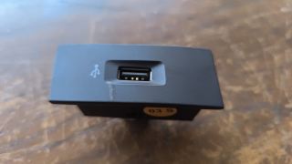 Transporter t7 USB giriş yuvası