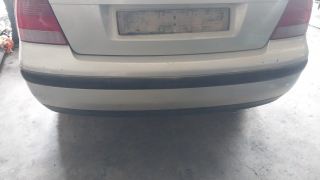 Volkswagen Bora gümüş gri çıkma arka tampon