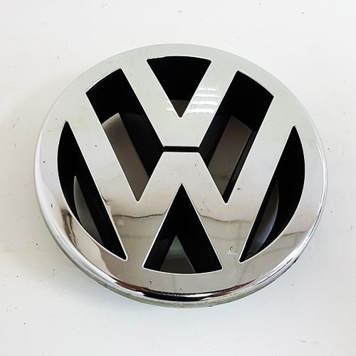 Volkswagen Caddy Yeni İthal Ön Panjur Arması Ön Amblem Ön Arma 1T0853601E , 1T0 853 601 E 2011-2014 Model