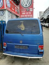 volkswagen caravella t4 2001-2003 modeller arası çıkma mavi renk hatasız arka bagaj kapağı