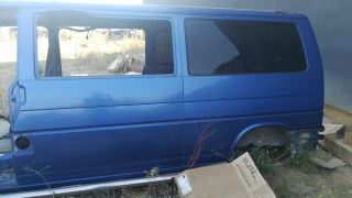 Volkswagen Caravella T4 Sol Arka Çamurluk Kesme Lacivert Renk 2003 Model