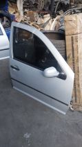 volkswagen Golf 4 sağ ön kapı hatasız