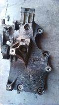 Volkswagen Passat 2.0 tdı bkp bkd çıkma orjinal klima şarj braketi 03G903143A