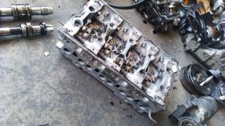 Volkswagen Passat 2.0 tdı bkp bkd çıkma orjinal silindir kapağı 03G103373A