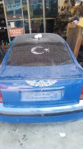 Volkswagen Passat B5 çıkma arka bagaj kapağı, arka bagaj açma kolu ve arka cam