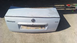 Volkswagen Passat B5 çıkma orijinal arka bagaj kapağı