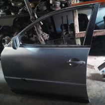 Volkswagen Passat B5 çıkma sol ön kapı