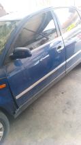 Volkswagen Passat B5 çıkma sol ön kapı,sol ön kapı dıştan açma kolu,sol ön kapı bandı , sol ön marşpiyer,sol ön kapı camı ve sol ön kapı aynası