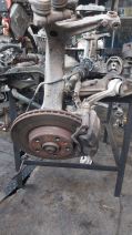 Volkswagen Passat B5 sol ön taşıyıcı çıkma orijinal akson taşıyıcı 8d0407257s