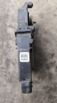 Volkswagen Passat sol ön cam kartı cam motoru 105 404 301