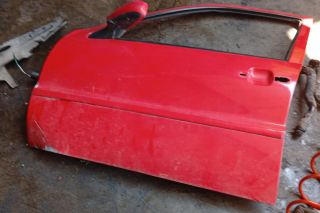 Volkswagen Polo 2001 model sol ön kapı çıkma orijinal kırmızı