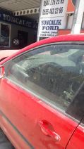 Volkswagen Polo 2003-2009 sol ön çıkma orijinal kapı camı