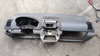 Volkswagen Polo 2004 2009 model çıkma orijinal ön göğüs 