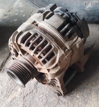 Volkswagen Polo classıc 1.6 Alm motor 75lik şarj dinamosu 037903025m
