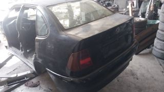 Volkswagen Polo classic arka kıç kısmı takım şekilde