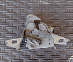 Volkswagen Polo Hatchback Polo Classic kaput kilidi