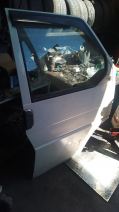 Volkswagen Transporter T4 2.5 çıkma orjinal sağ ön beyaz kapı
