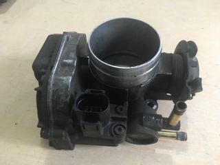 vw bora AKL gaz kelebeği çıkma orjinal 06a 133 064 j