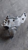 Wolksvagen caddy  bjb 1.9 d  motor bağlantı  ayağı 03g199207f
