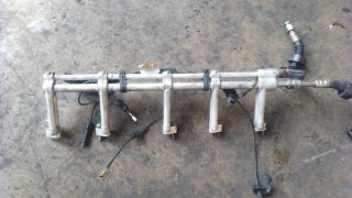 Yakıt rayı sağ VOLKSWAGEN Touareg 2002-2010 07Z133317K